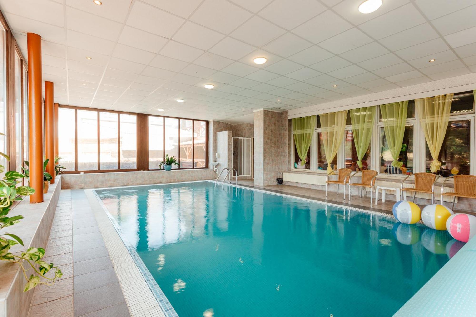 Hotel Sachticka Banská Bystrica Dış mekan fotoğraf