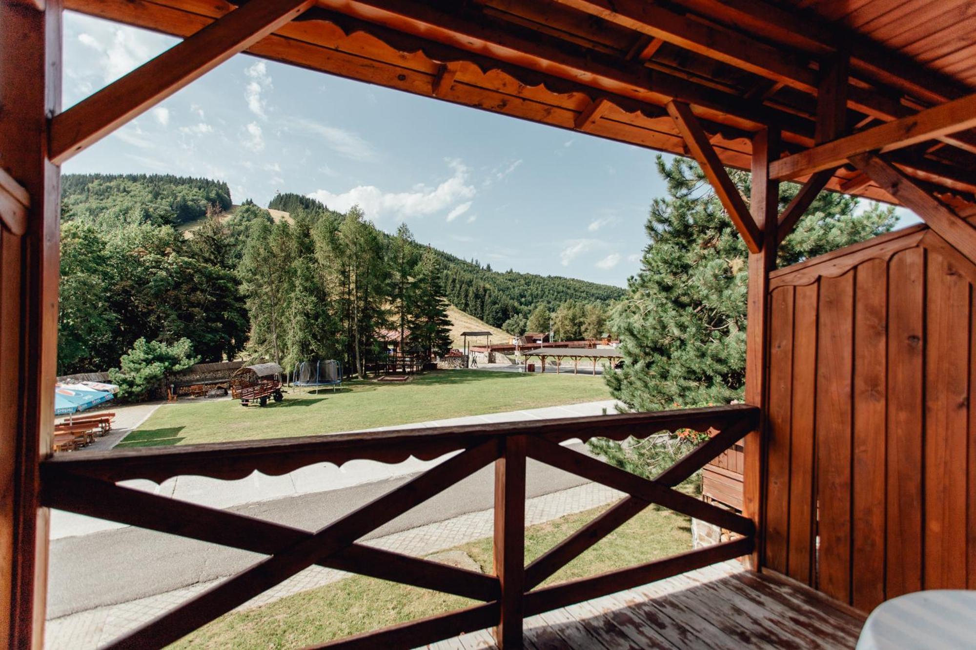 Hotel Sachticka Banská Bystrica Dış mekan fotoğraf