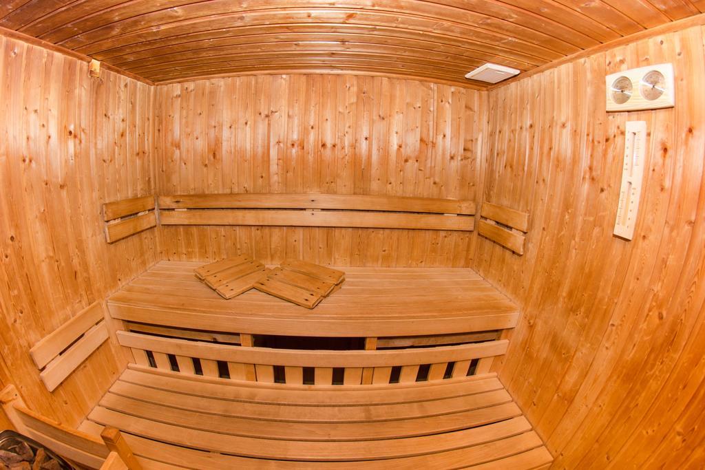 Hotel Sachticka Banská Bystrica Dış mekan fotoğraf