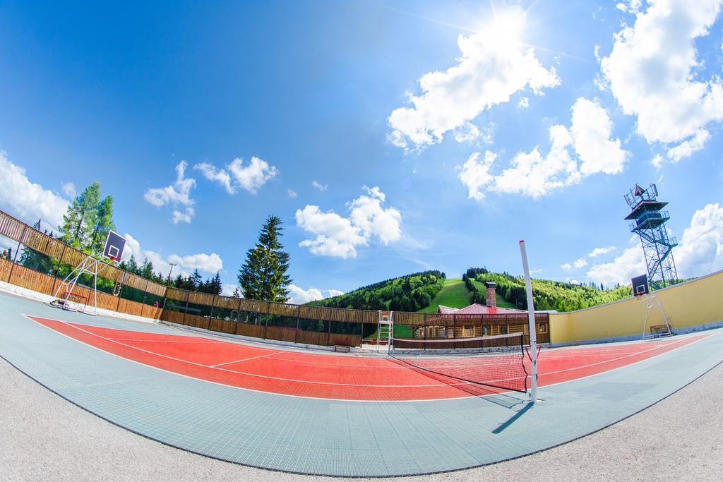 Hotel Sachticka Banská Bystrica Dış mekan fotoğraf